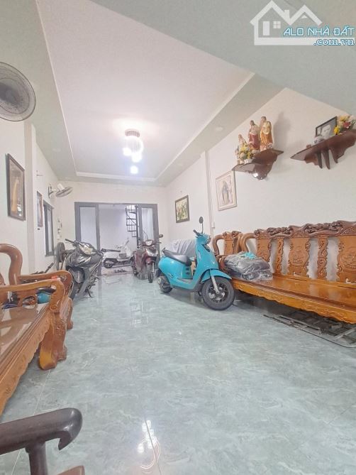 🏠Nhà Đẹp Giá Tốt – Nguyễn Văn Quá, SHR – VUÔNG VỨC   📍Nguyễn Văn Quá, 98M² – 2TẦNG . Đôn - 1