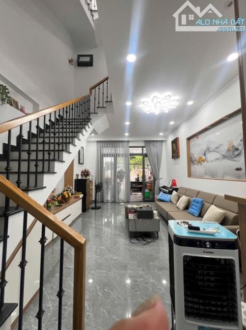 BÁN CĂN NHÀ ĐẸP 3 TẦNG CẠNH SÔNG QUÁN TRƯỜNG  KĐT HÀ QUANG 2, NHA TRANG - 1