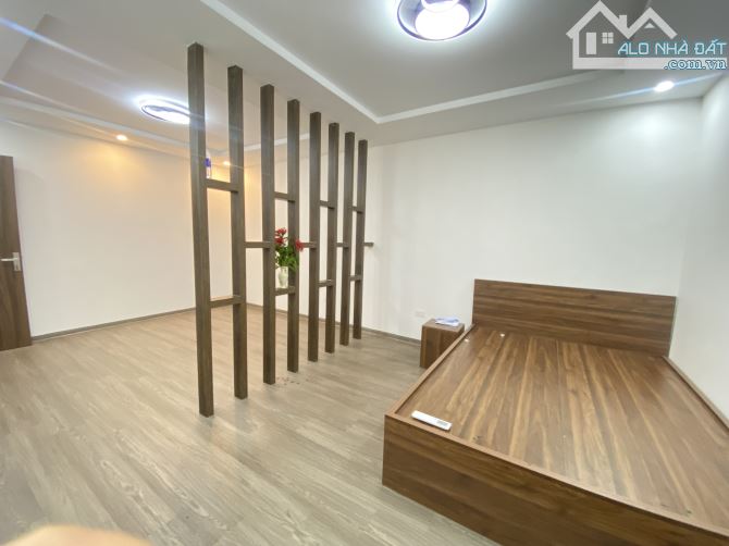 3.85 Tỷ – Tập Thể Thanh Xuân – Tầng 2 – 3 Ngủ – Ô Tô Đỗ Chân Cầu Thang – Sát Vành Đai 3 - 1