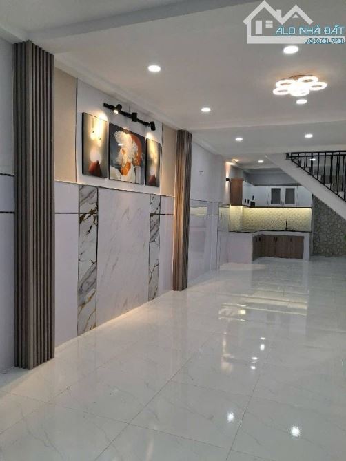 BÁN NHÀ NGAY NGÃ TƯ BỐN XÃ CÁCH ĐẦM SEN 5P-NHÀ MỚI HẺM XE HƠI - 1