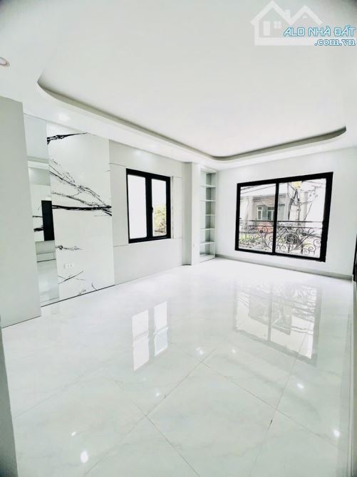 BÁN NHÀ LÔ GÓC 45M X 5 TẦNG, NGÃ TƯ ĐỊNH CÔNG, VŨ TÔNG PHAN, KIM GIANG. - 1