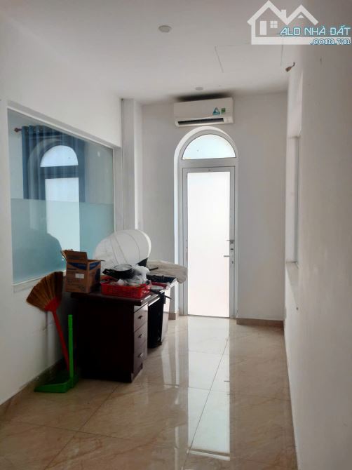 Cho thuê biệt thự 3mt Cityland p5 Gò Vấp 14x20m hầm 4 lầu giá 100tr/tháng - 1
