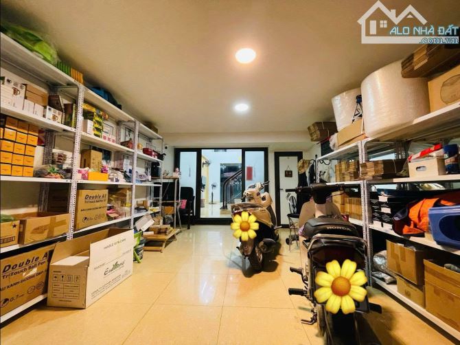 Bán gấp! Văn La, Hà Đông DT 50m2, 5 tầng, MT 4.2m, ô tô tránh, vỉa hè, KD, nhỉnh 17 tỷ - 1