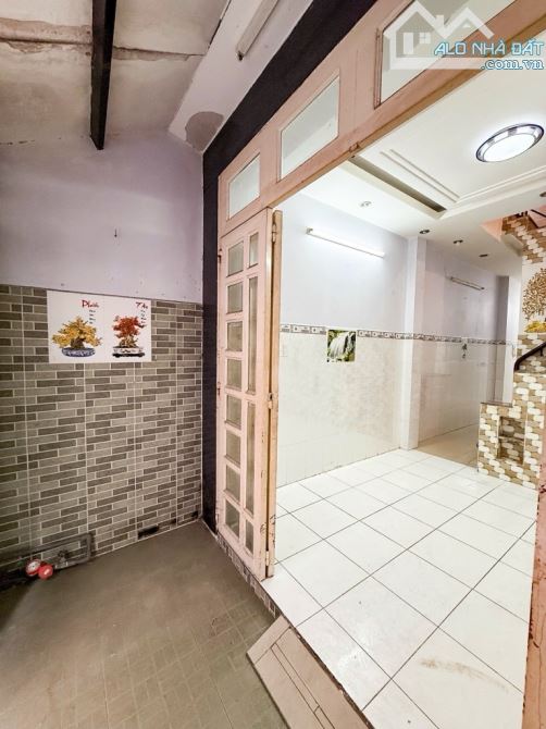 BÁN NHÀ HXH NGUYỄN ĐÌNH CHÍNH – P.15, PHÚ NHUẬN – 36m² – 5,85 TỶ – 4 TẦNG ĐÚC KIÊN CỐ - 1
