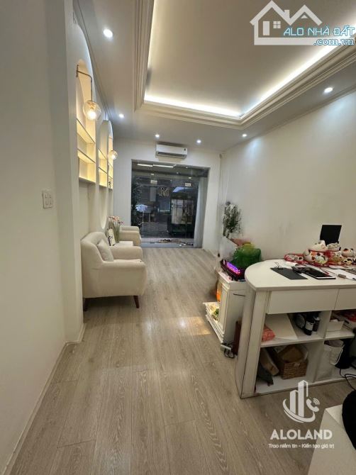Bán nhà 109 Nguyễn Bỉnh Khiêm 2 chiều Quận 1, 4x16m, 4 tầng. Chỉ 18.5 tỷ - 1