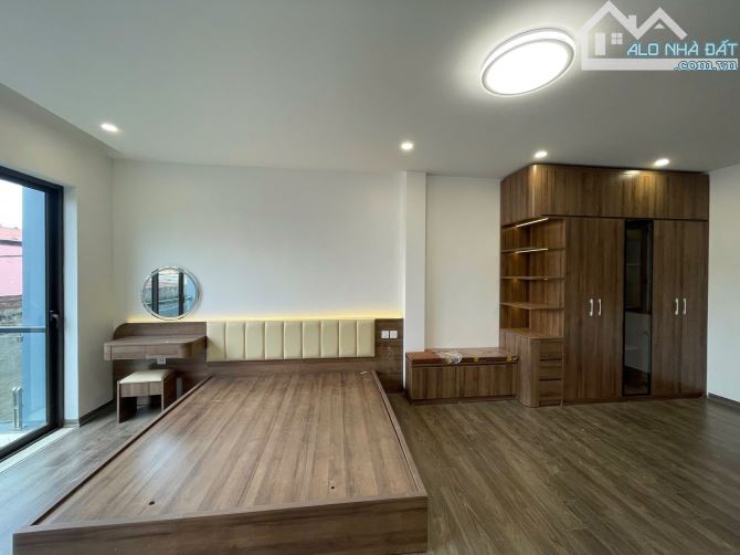 NHÀ MỚI NGUYỄN VĂN LINH, LONG BIÊN – Ô TÔ VÀO NHÀ – FULL NỘI THẤT - 1