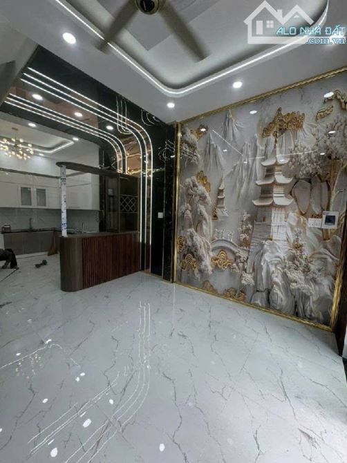 SIÊU PHẨM NHÀ 3TẦNG FULL NỘI THẤT CHỈ XÁCH VALI VỀ Ở,DT58M SÁT CHỢ LONG TRƯỜNG,HẺM 8M Q9 - 1