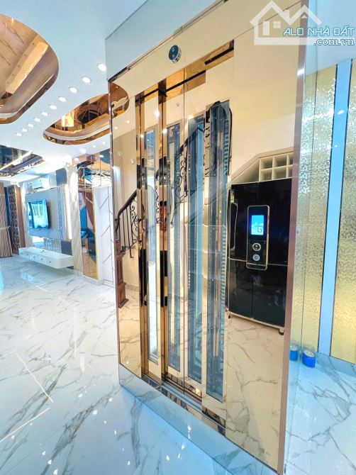 Bán Nhà Đẹp, Thang Máy, Hẻm Xe Hơi Huỳnh Thị Đồng, 80m2, 4 Tầng, Chỉ 9 Tỷ 8, Thị Trấn Nhà - 1