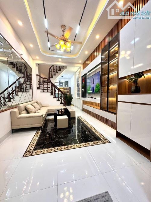 BÁN NHÀ THANH NHÀN- 46M- 3PN- THOÁNG SÁNG- GẦN Ô TÔ- 7,45 TỶ - 1