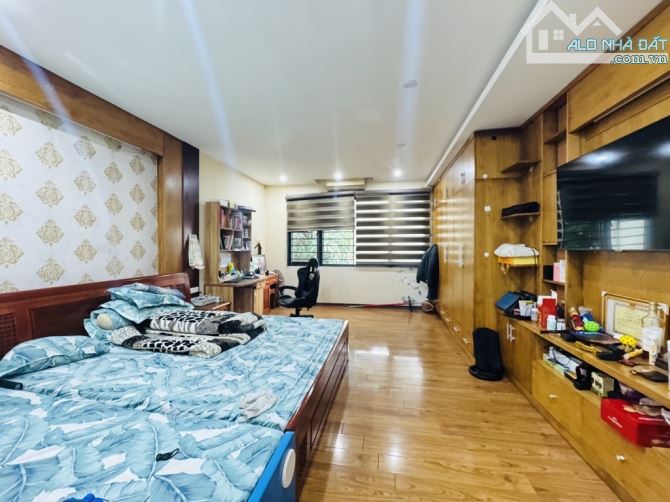 Bán nhà Đội Cấn, DT 44m2 x 4T, MT 4.5m, ngõ nông, nhà đẹp dân xây, full đồ, 8 tỷ 9 - 1