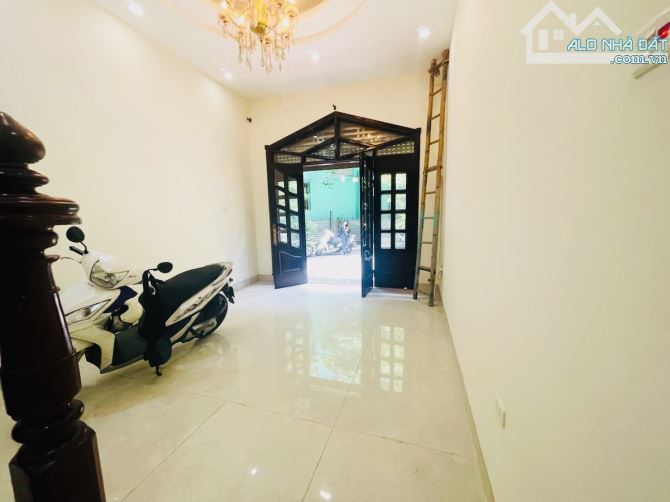 HOÀNG CẦU – 2 MẶT NGÕ Ô TÔ TRÁNH – KINH DOANH – Ô CHỜ THANG MÁY 📐 57m² | 4 tầng | MT 4m - 1