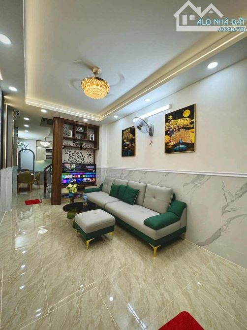 BÁN NHÀ hẻm Xe Hơi HOÀNG BẬT ĐẠT, P.15 TÂN BÌNH – FULL NỘI THẤT – CHỈ 5.2 TỶ - 1