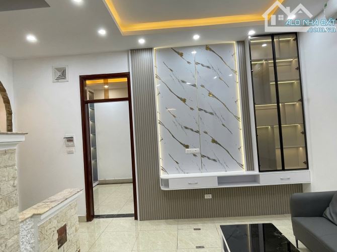 52m2* 3 tầng* sân cổng riêng- 8.1 tỷ- ngõ 132 Khương Trung- 100m ra mặt phố Vũ Tông Phan - 1