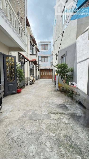 Góc 2măt hẻm . 5 tầng - 37m2 - 6pn. 7wc . Ngay cầu thị nghè . - 1