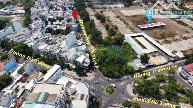 BÁN NHÀ CẤP 4 CŨ GẦN BIỂN,  MẶT TIỀN NGUYỄN LỘ TRẠCH chỉ 10,5 tỷ - 1