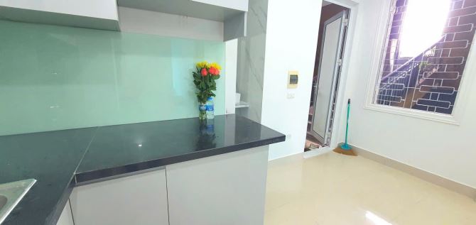 Phương Liệt – Tập thể mặt phố, lô góc 2 thoáng, chỉ nhỉnh 2 tỷ! - 1