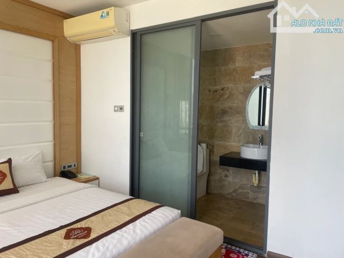 CỰC PHẨM TOÀ KHÁCH SẠN 10 TẦNG- MT TRẦN QUANG DIỆU - ĐƯỜNG 10,5M - THANG MẤY - DT GẦN 3TỶ - 1