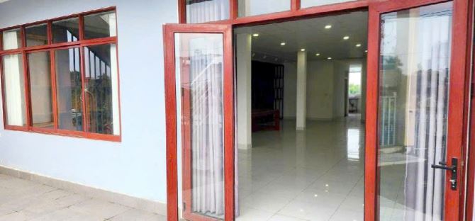 Bán nhà VP Cty mặt tiền Thạnh Lộc vị trí đẹp, 703m2, 3 tầng, ngang lớn 8m, nhỉnh 48tr/m2 - 1
