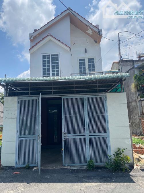 Bán gấp nhà riêng 67,5m2 1 trệt 1 lầu cạnh căn hộ cao cấp Emeral 68 Sổ sẵn, dọn vào ở ngay - 1