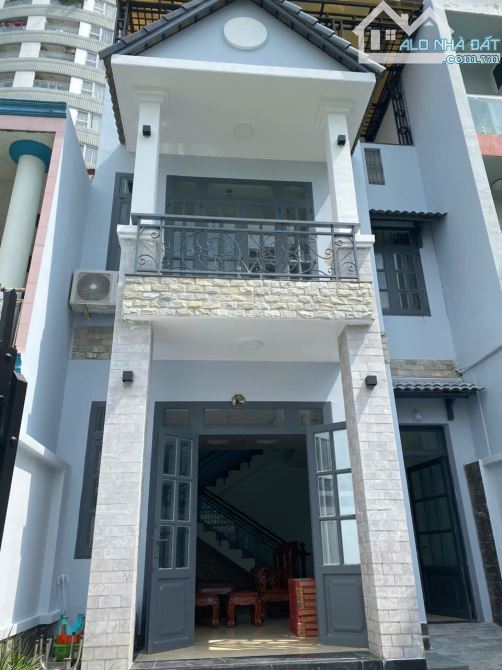 Top nhà xinh rẻ 6 x 25m 1 trệt 2 lầu Huỳnh Tấn Phát Q7 TP.HCM - 1