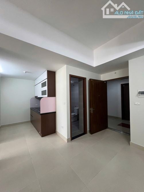 Bán chung cư Nghĩa Đô, Cầu Giấy, 2 ngủ nhà đủ nội thất cơ bản, nhỉnh 3 tỷ hiếm bán - 1