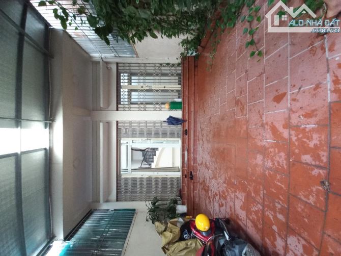 Trục Chính Kinh Doanh-Ô Tô-Gần Chợ.Bán Nhà Trâu Quỳ,Dt 135m,Giá 12.8 Tỷ. - 1
