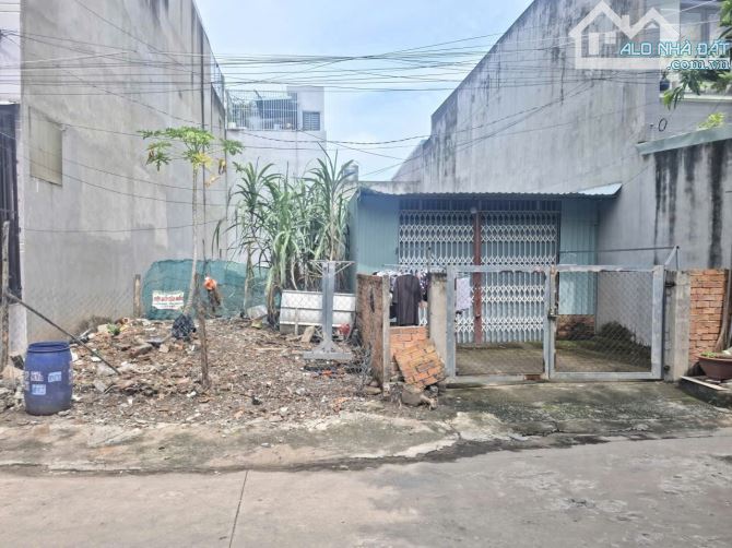 Bán đất tặng nhà cấp 4 kdc Phúc Đạt gần làng đại học quốc gia Tphcm - 1