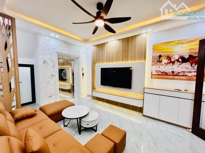 BÁN NHÀ TRẦN KHÁT CHÂN - NGÕ THÔNG - DT 35M x 5T THANG MÁY. GIÁ BÁN 8.5 TỶ - 1