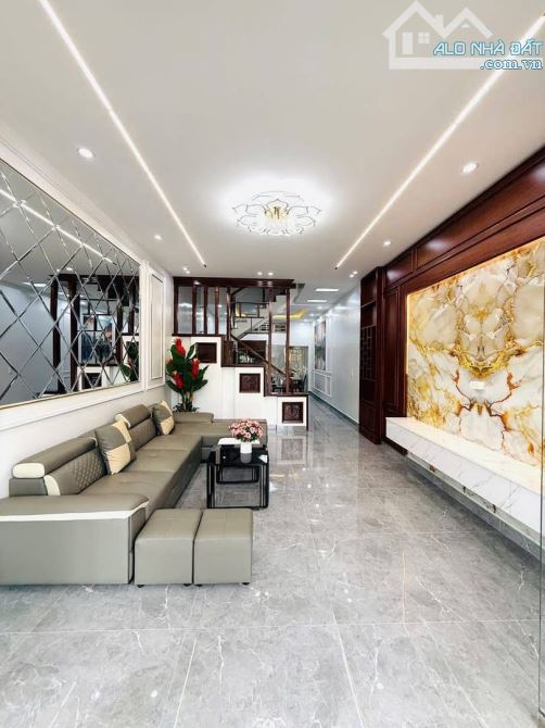 Bán Nhà Thư Trung, Văn Cao, Hải An . Giá 4,58 tỷ - 4 tầng - 60m - 1