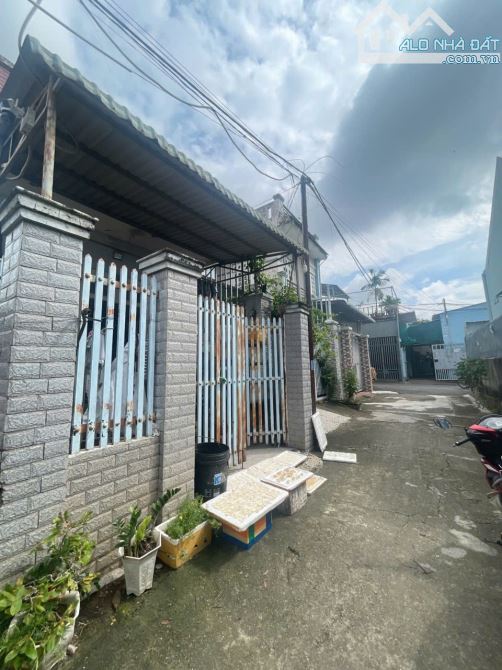 BÌNH HOÀ NHÀ CẤP 4 ĐƯỜNG Ô TÔ DT 230 M2 GIÁ 5,99 TỶ - 1
