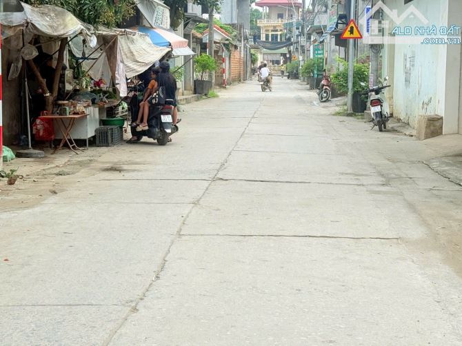 BÁN LÔ HÓC VỊ TRÍ CỰC ĐẸP CÁCH TUYẾN METRO 300m - 1