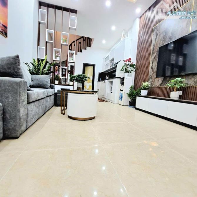 CHỦ CẦN BÁN GẤP, NHÀ BÁT KHỐI, LONG  NGON - BỔ -  RẺ - ĐẸP - VỊ TRÍ ĐẸP, ĐẮC ĐỊA - 1