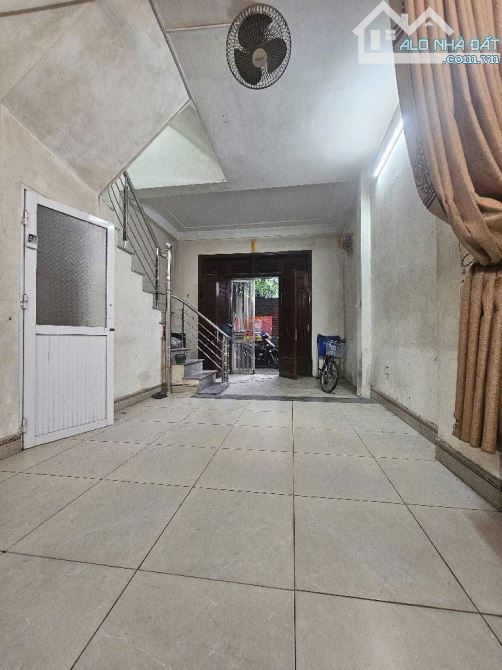 Giá tốt nhất thị trường_31m x 4 Tầng_Lô Góc 2 thoáng vĩnh viễn_Ngõ rộng, gần phố_Sổ vuông - 1