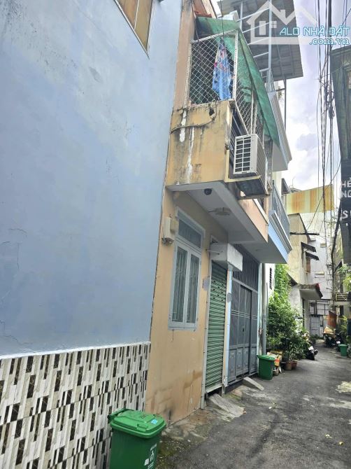 BÁN NHÀ LINH CHIỂU- THỦ ĐỨC- 2.8TỶ 3PN- NGAY CÔNG VIÊN HIMLAM.  +Công năng: 3 tầng, 3 phòn - 1