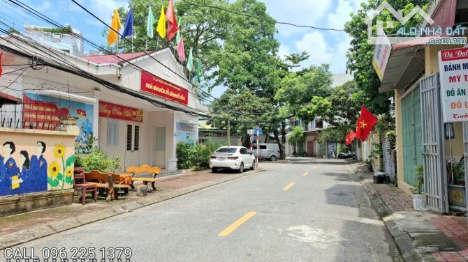 A Đạo bán gấp đất mặt phố giang biên. 63m2, lô góc, ô tô tránh, giá 12.x tỷ - 1