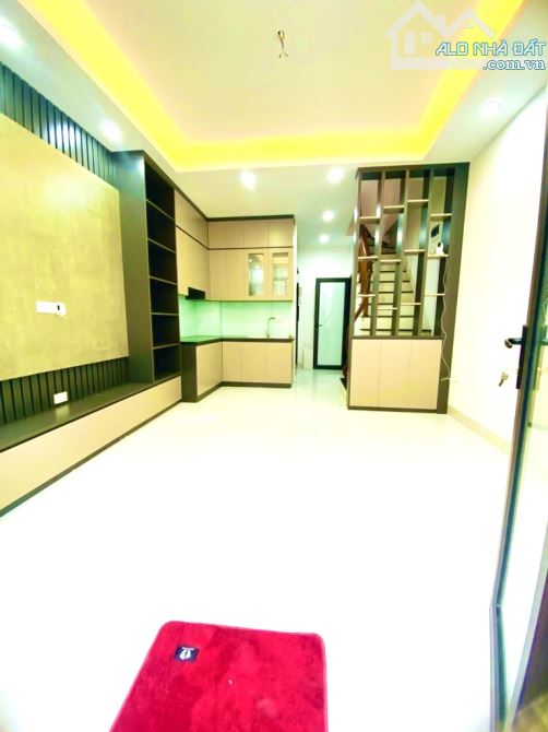 NHÀ XÂY MỚI 5 TẦNG THANG MÁY - PHÂN LÔ 20M THẲNG TẮP - RA Ô TÔ TRÁNH ĐỖ NGÀY ĐÊM. - 1