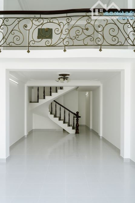 Bán nhà Nguyễn Sỹ Sách, Phường 15, Tân Bình, 3 tầng BTCT, hẻm ô tô 6m, chỉ 5 tỷ ++ - 1