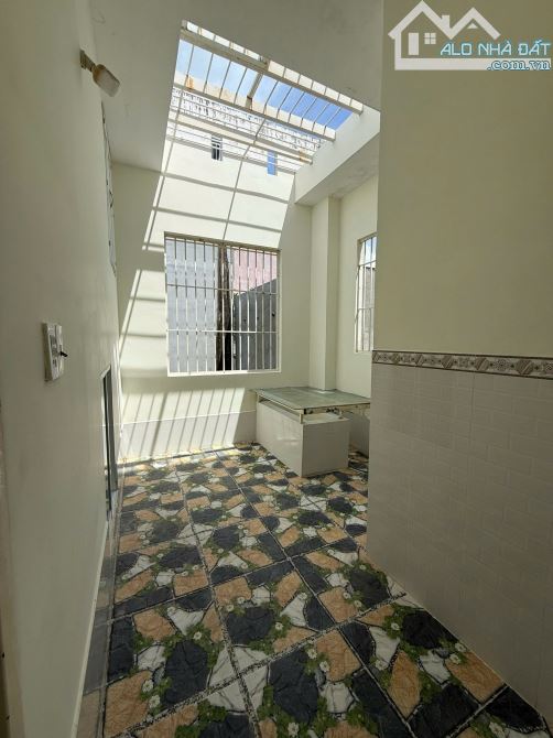 BÁN NHÀ 1 TRỆT 1 LẦU – KHU DÂN CƯ ĐƯỜNG ĐỆ, VĨNH HÒA – CÁCH BIỂN 700M √ Diện tích: 63m² - 1