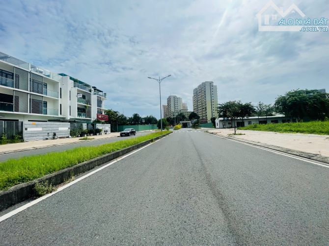 Biệt thự liền kề dự án New City MT Nguyễn Hoàng _ Song Hành ,P. An Phú _ 3 tầng sân thượng - 1