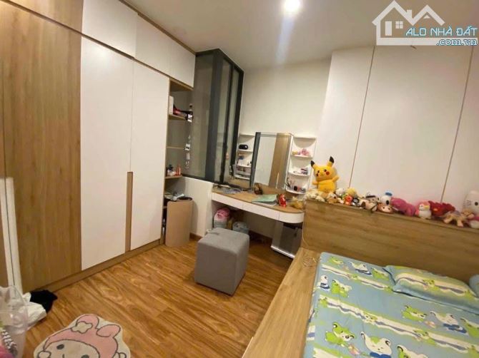 Nhà Cho Thuê Nguyên Căn Hẻm Xe Hơi Ung Văn Khiêm - 1