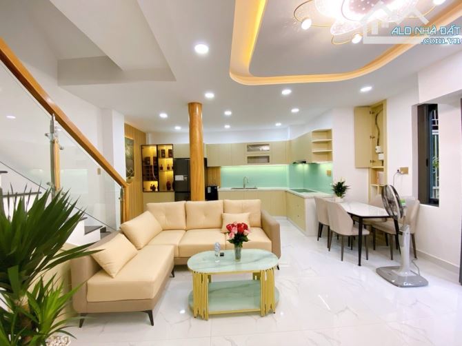 Nhanh đến nhà đẹp ở ngay Lê Văn Sỹ, 41m2 nở hậu tài lộc, 4 tầng, tặng nội thất, hơn 8 tỷ - 1