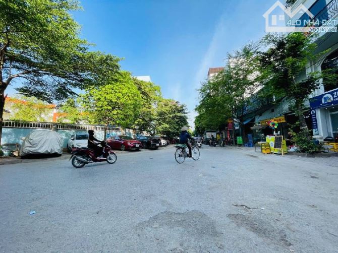 Đường 2 xe tải tránh - Bán nhà Khương Đình 5 tầng - 61m2 Giá  18 tỉ - 1