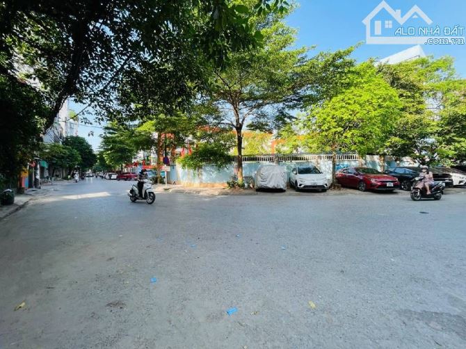 Lô góc 2 thoáng - Đất Khương Đình -60m- Giá 14 tỷ - 1