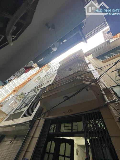 NHỈNH 9 TỶ, 34m2 PHÂN LÔ, Ô TÔ NHỎ QUA NHÀ - XUÂN THUỶ - 1