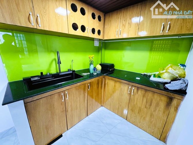 NHỈNH 5 TỶ CÓ NHÀ 4 TẦNG - 7 CHỖ ĐẬU CỬA - THÍCH QUẢNG ĐỨC, PHAN ĐĂNG LƯU, PHAN XÍCH LONG. - 1