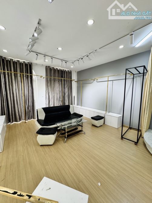 Bán nhà đường trường Sa P 13 P Nhuận, ngang 4,6M, 92M2 5 tầng , giá chỉ 22,4tỷ - 14