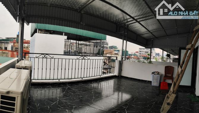 Nhà đẹp 6 tầng thang máy ngõ 279 Đội Cấn, 40m2 gần oto, full nội thất. Giá 11.5 tỷ - 18