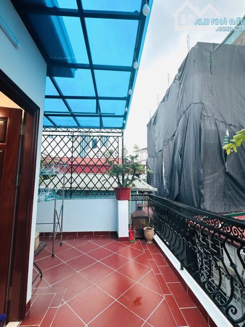 Nhà cực đẹp ngõ thông Hồng Mai, 20m ra Phố 5 tầng thang máy, sổ 50m2, góc. Giá 16.5 tỷ - 19