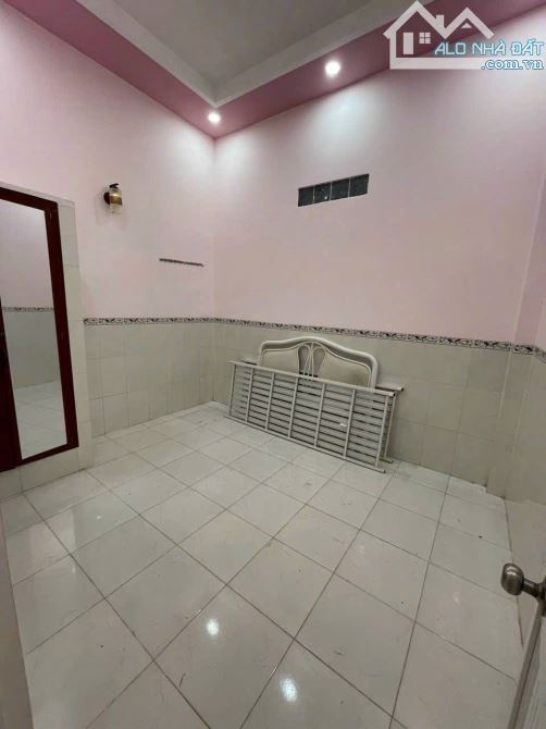 Cần bán gấp căn nhà cấp 4 ở đường Trịnh Thị Miếng , Thới Tam Thôn 60m2 SHR giá 890 triệu - 2