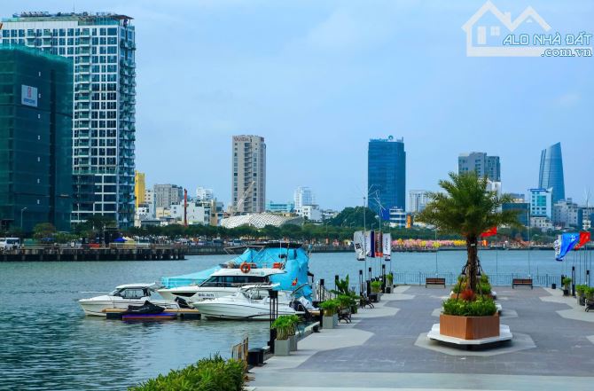 Lô đất 3 mặt tiền VỊ TRÍ ĐẸP đường Bạch Đằng Quận Hải Châu Đà Nẵng - Diện tích 550m2 - 2